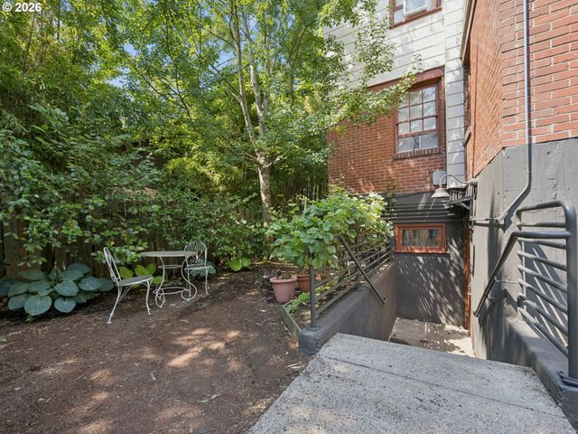 5400 Ne 30TH Ave 102, Portland, OR 97211