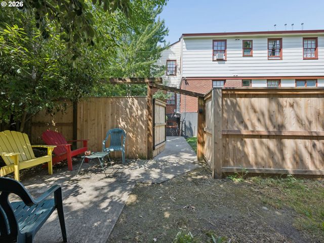 5400 Ne 30TH Ave 102, Portland, OR 97211