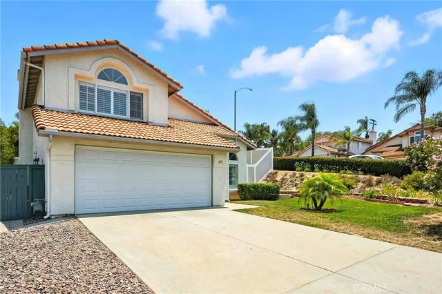 251 Royal Glen Drive, Fallbrook, CA 92028