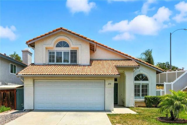 251 Royal Glen Drive, Fallbrook, CA 92028