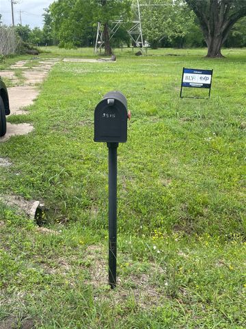 2815 Timber Drive, Dickinson, TX 77539