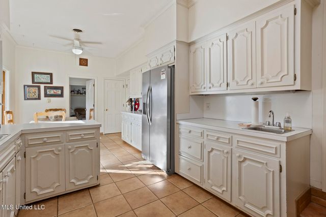 1431 Roxbury Place, Jackson, MS 39211