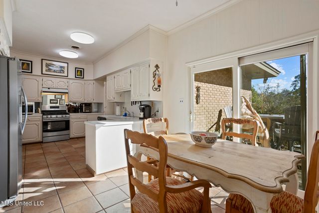 1431 Roxbury Place, Jackson, MS 39211