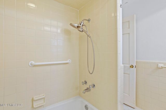 1431 Roxbury Place, Jackson, MS 39211