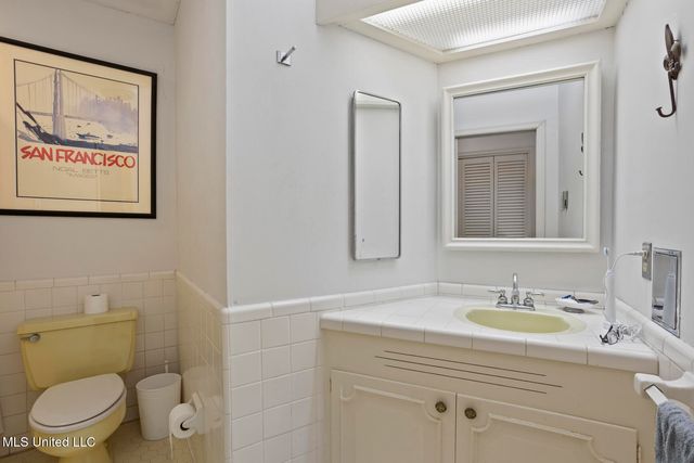 1431 Roxbury Place, Jackson, MS 39211