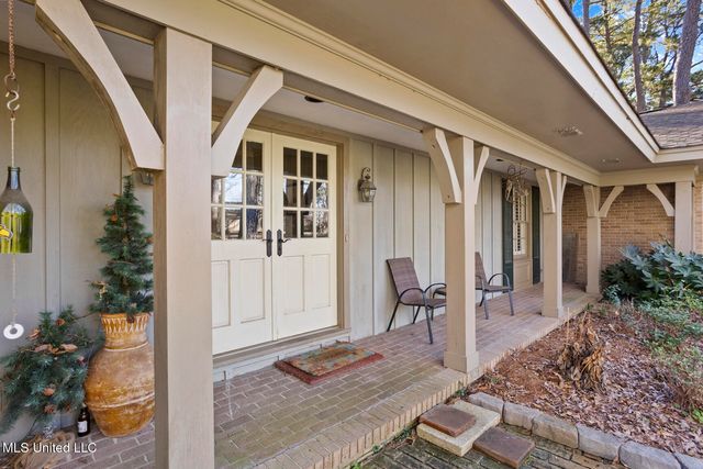 1431 Roxbury Place, Jackson, MS 39211