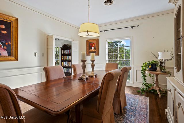 1431 Roxbury Place, Jackson, MS 39211