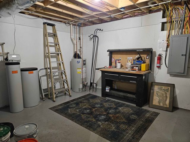 19 Crystal Lake Road, Enfield, NH 03748