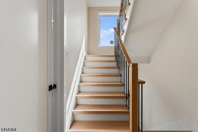 242 Saint Paul St, Westfield Town, NJ 07090