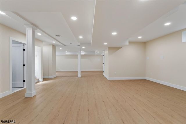 242 Saint Paul St, Westfield Town, NJ 07090