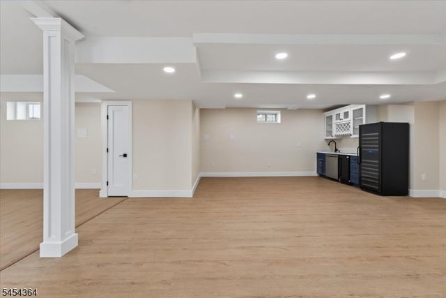 242 Saint Paul St, Westfield Town, NJ 07090