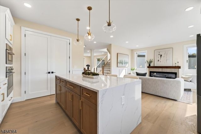 242 Saint Paul St, Westfield Town, NJ 07090