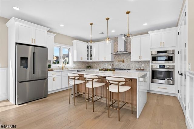 242 Saint Paul St, Westfield Town, NJ 07090