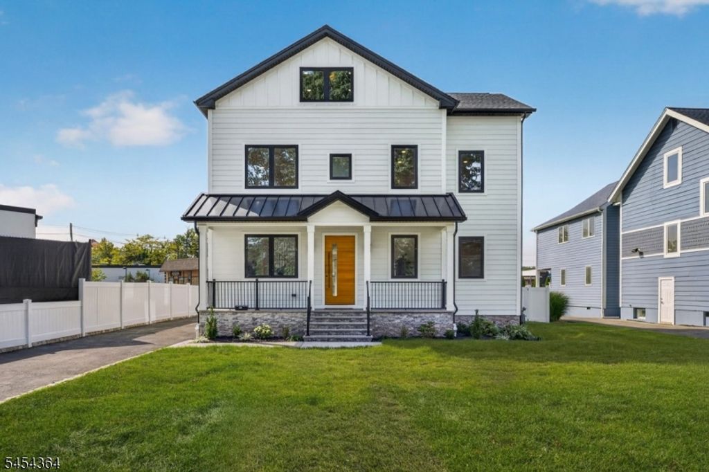 242 Saint Paul St, Westfield Town, NJ 07090 — exterior