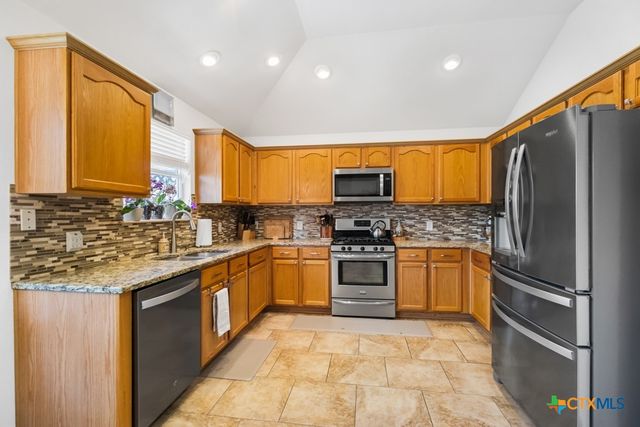 293 Donatello, Kyle, TX 78640