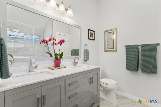 293 Donatello, Kyle, TX 78640
