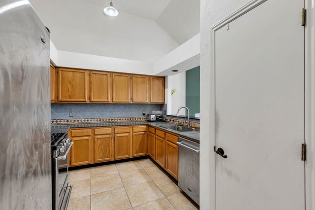 8405 Spinnaker Cove, Rowlett, TX 75089