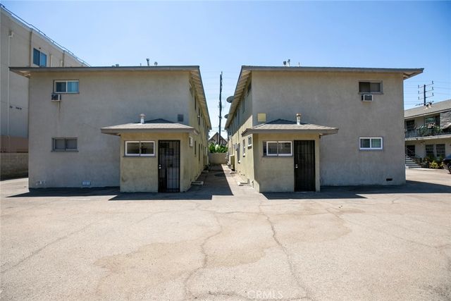 15445 Vanowen Street, Van Nuys, CA 91406