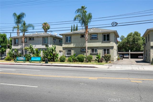 15445 Vanowen Street, Van Nuys, CA 91406