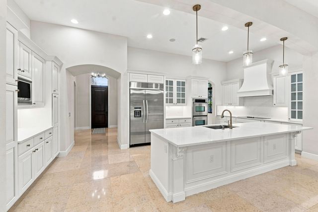 8166 Emerald Avenue, Parkland, FL 33076