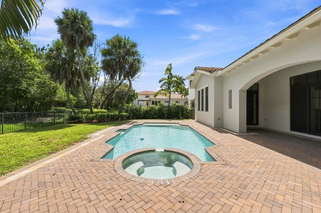 8166 Emerald Avenue, Parkland, FL 33076