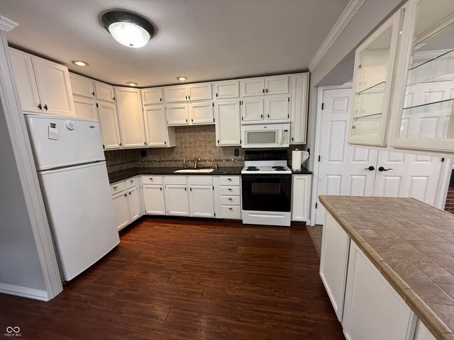 1109 HOY Avenue, Lebanon, IN 46052