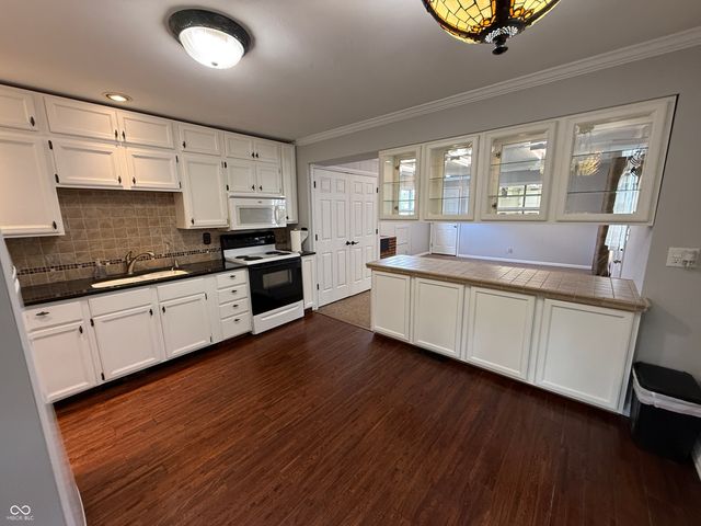 1109 HOY Avenue, Lebanon, IN 46052
