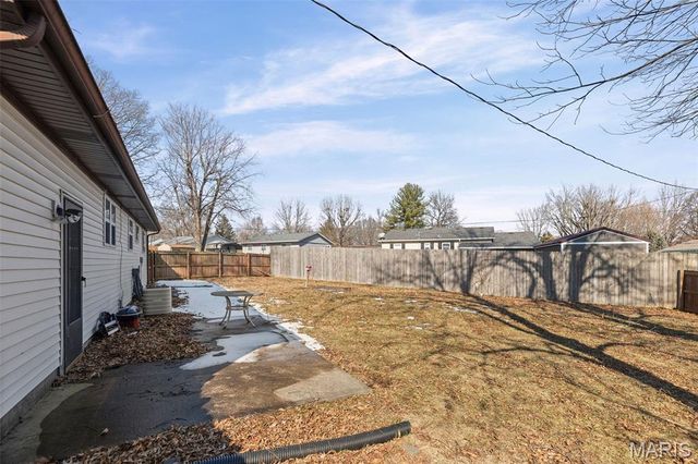 706 Merlin Court, Troy, IL 62294