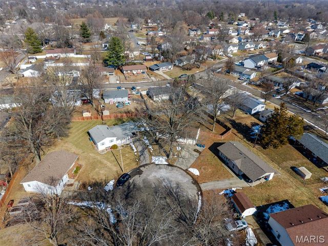 706 Merlin Court, Troy, IL 62294
