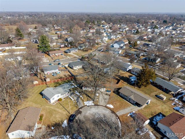 706 Merlin Court, Troy, IL 62294