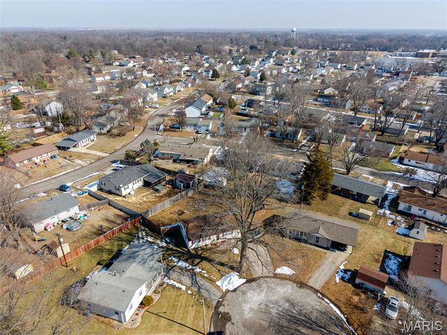 706 Merlin Court, Troy, IL 62294