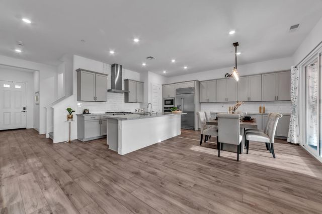 3281 Garden Terrace Dr, Folsom, CA 95630