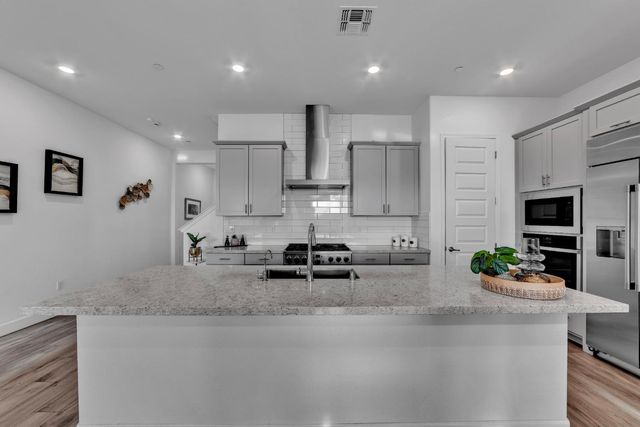 3281 Garden Terrace Dr, Folsom, CA 95630