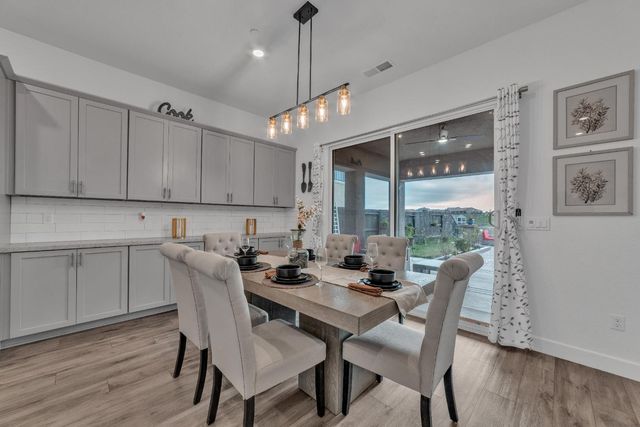 3281 Garden Terrace Dr, Folsom, CA 95630