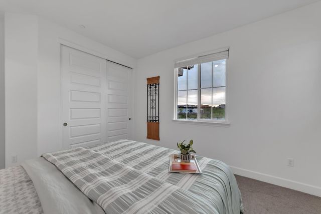 3281 Garden Terrace Dr, Folsom, CA 95630