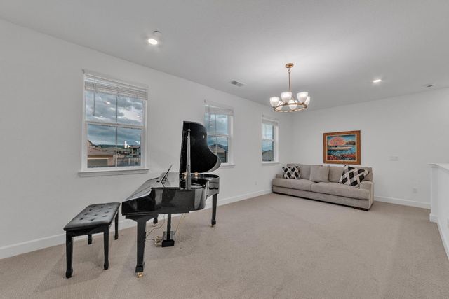 3281 Garden Terrace Dr, Folsom, CA 95630