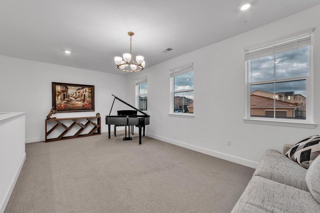 3281 Garden Terrace Dr, Folsom, CA 95630