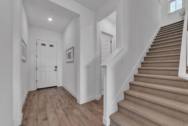 3281 Garden Terrace Dr, Folsom, CA 95630