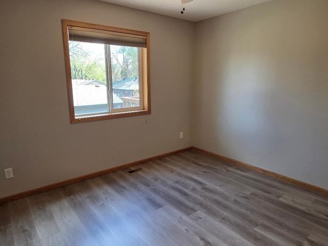 4612 Hampshire Avenue N, Crystal, MN 55428