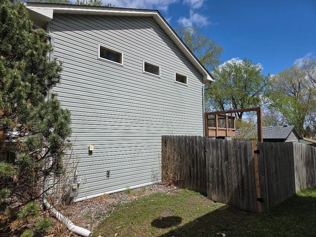 4612 Hampshire Avenue N, Crystal, MN 55428