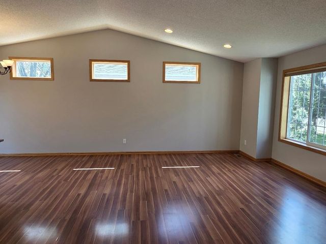4612 Hampshire Avenue N, Crystal, MN 55428