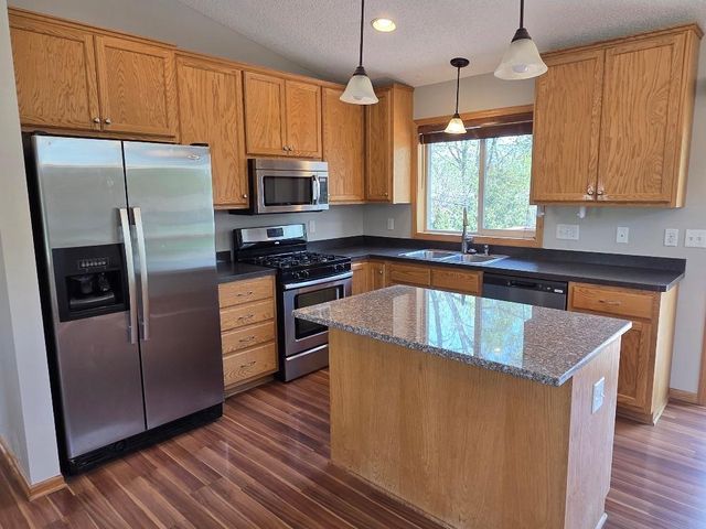 4612 Hampshire Avenue N, Crystal, MN 55428