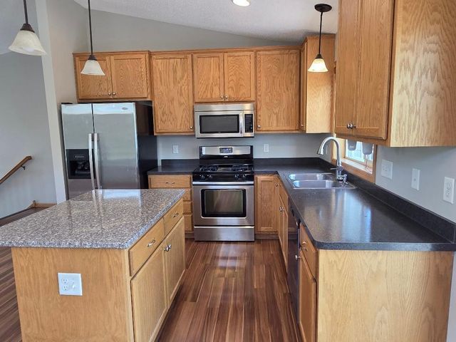 4612 Hampshire Avenue N, Crystal, MN 55428