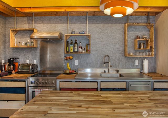 624 A, B & C 2nd Street, Langley, WA 98260