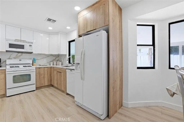 2901 E Via Escuela, Palm Springs, CA 92262