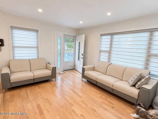 43 Frederick Avenue, Howell, NJ 07731