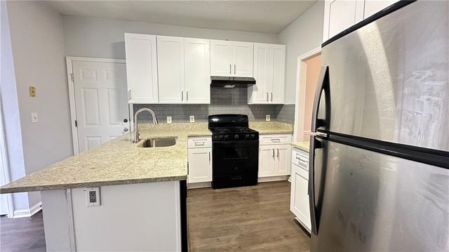 430 Meadowfield Trail, Lawrenceville, GA 30043