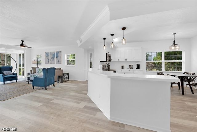 6800 Satinleaf RD S 104, Naples, FL 34109