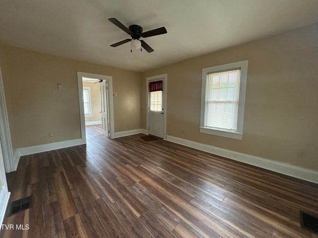 518 Spring Avenue, Wise, VA 24293