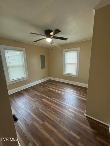 518 Spring Avenue, Wise, VA 24293